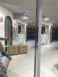 -苏豪路易士·嘉玛发廊