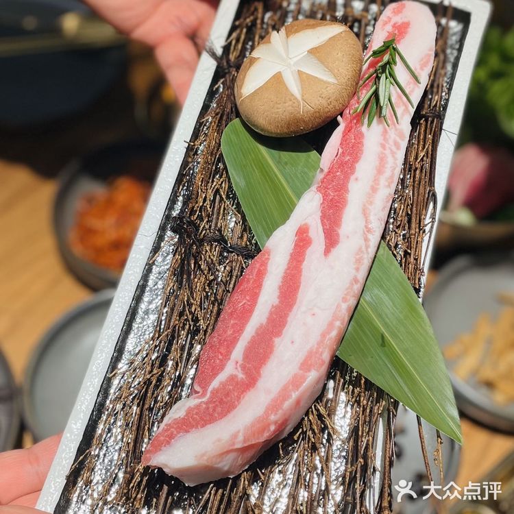 What❓冰面配烤肉[惊恐]这是什么神仙吃法‼️