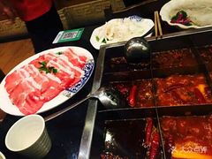 -百年川椒重庆老火锅(光谷店)