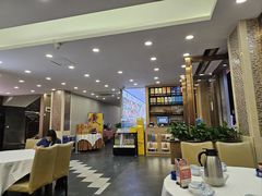 -粤盛海鲜平价店(洛溪食街店)