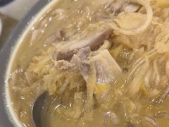 酸菜猪肉炖粉条-鹤乡东北菜(崮山路店)