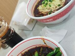 -叶伟胡辣壳面(两路口店)