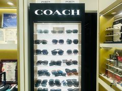 -美式眼镜·授权蔡司.依视路.尼康.豪雅.明月(人民广场店)