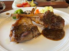 烤羊仔排-小白桦西餐厅