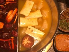 -湊湊火锅·茶憩(新中关购物中心店)