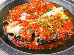 -阿瓦山寨·湘菜现炒·剁椒鱼头王(咸阳总店)