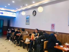 大堂-红宝石·鲜奶小方·海派西点房(南丹店)