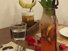 -Mark&Mars Restaurant