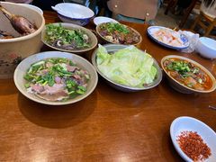 -谢老五跷脚牛肉·非遗传承店