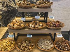 -黔蘑菇四季餐厅(观山湖店)
