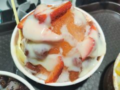 草莓炼乳刨冰-梁子刨冰王(鞍山西道店)