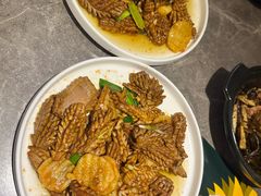 爆炒腰花-闫府私房菜·百年鲁菜(恒隆店)