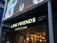 -LINE FRIENDS Garosu-gil Flagship Store