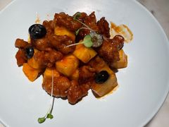 鲜果菠萝里脊-蜜桃花开·中西融合菜E&W(南长街店)