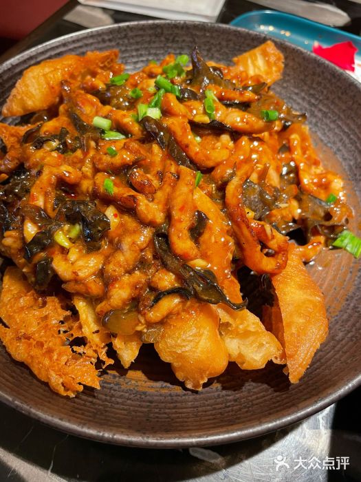 新白鹿餐厅(虹桥南丰城店)老油条鱼香肉丝图片