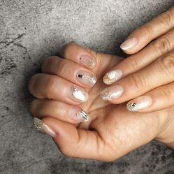 -摩睫+皮肤管理·科学美容中心