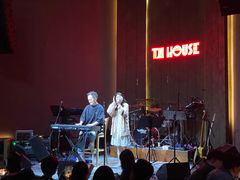 -TZ House音乐现场(来福士中心店)