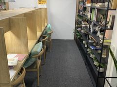 -两知·自习室(三峡广场总店)