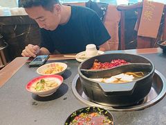 -沸炉重庆老火锅(军事博物馆店)