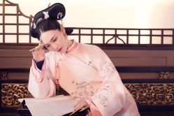 -盘子女人坊古装写真摄影(厦门总店)