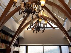 -钟书阁(松江泰晤士小镇店)