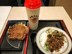 酱滋嫩猪排卤肉饭套餐-永和大王(春日上新·阜成门店)