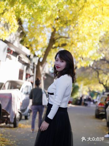 北锣鼓巷 秋天的黄叶太美了️