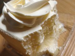 -红宝石·鲜奶小方·海派西点房(肇嘉浜店)