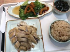 -北外滩百艇汇游艇俱乐部