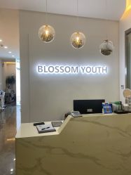 -柒朵科技美肤中心