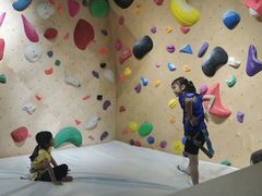 -ROCKPLUS攀岩馆(环宇城店)