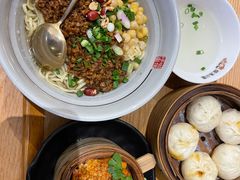 -呼啦面馆·头牌豌杂面(爱琴海店)