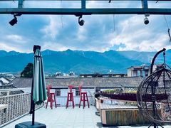 -喵屿·大理花园猫咖