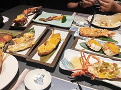 -雍容荟帝王蟹活龙虾展台自助(IFS黑金店)