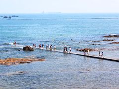 长长的小石路-青岛第二海水浴场