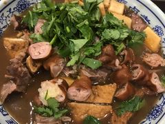 卤煮火烧-门框胡同百年卤煮(新街口店)