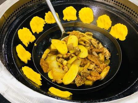推荐:玉米饼柴火鸡小锅