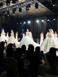 -Renee芮亦婚纱(原丽莎)