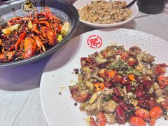 -肥肥虾庄·金牌油焖大虾(首义路店)