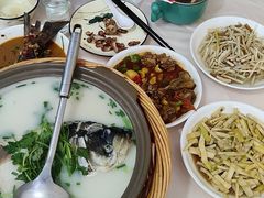 -天乐农家鱼头王(天目湖店)
