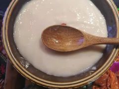 -老牌坊云南鱼豆花火锅(哈西万达店)