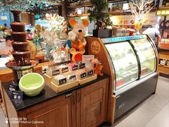 -领鲜活海鲜榴莲自助火锅(东门店)