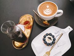 -UNI UNI(环亚凯瑟琳店)