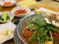 -喇喇排骨火锅·传统韩式脊骨汤(望京西园总店)