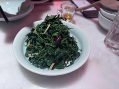 蒲公英拌豆干-小吊梨汤·北京菜·烤鸭(双井乐成中心店)