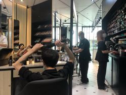 -HAIR CORNER
