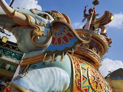 -七彩云南欢乐世界