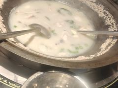 -陈大锅·岳阳鱼馆·地道岳阳菜(美食街店)