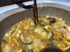 -七采菌园·野生菌石锅鱼(环城北路店)
