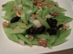 腰果西芹炒百合-红樱桃·新派辽菜(北行店)